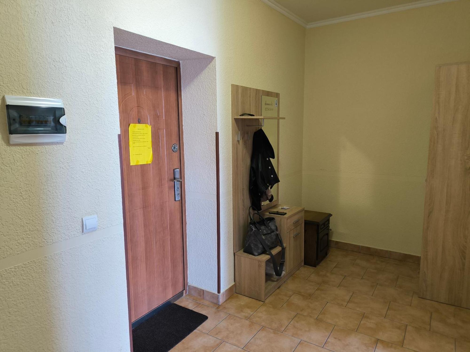 Apartments Domovik Parkaniya, 2A Mukatjeve Rum bild